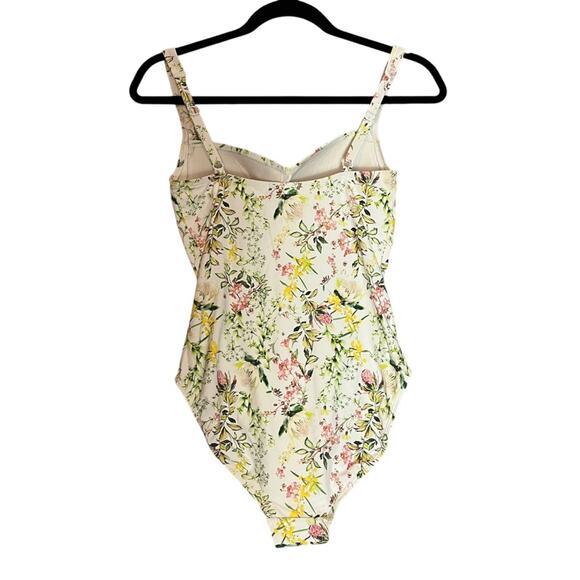 Nip Tuck Floral Ruched One Piece Swimsuit Womens 6 Green White Slimming EUC - Picture 6 of 11